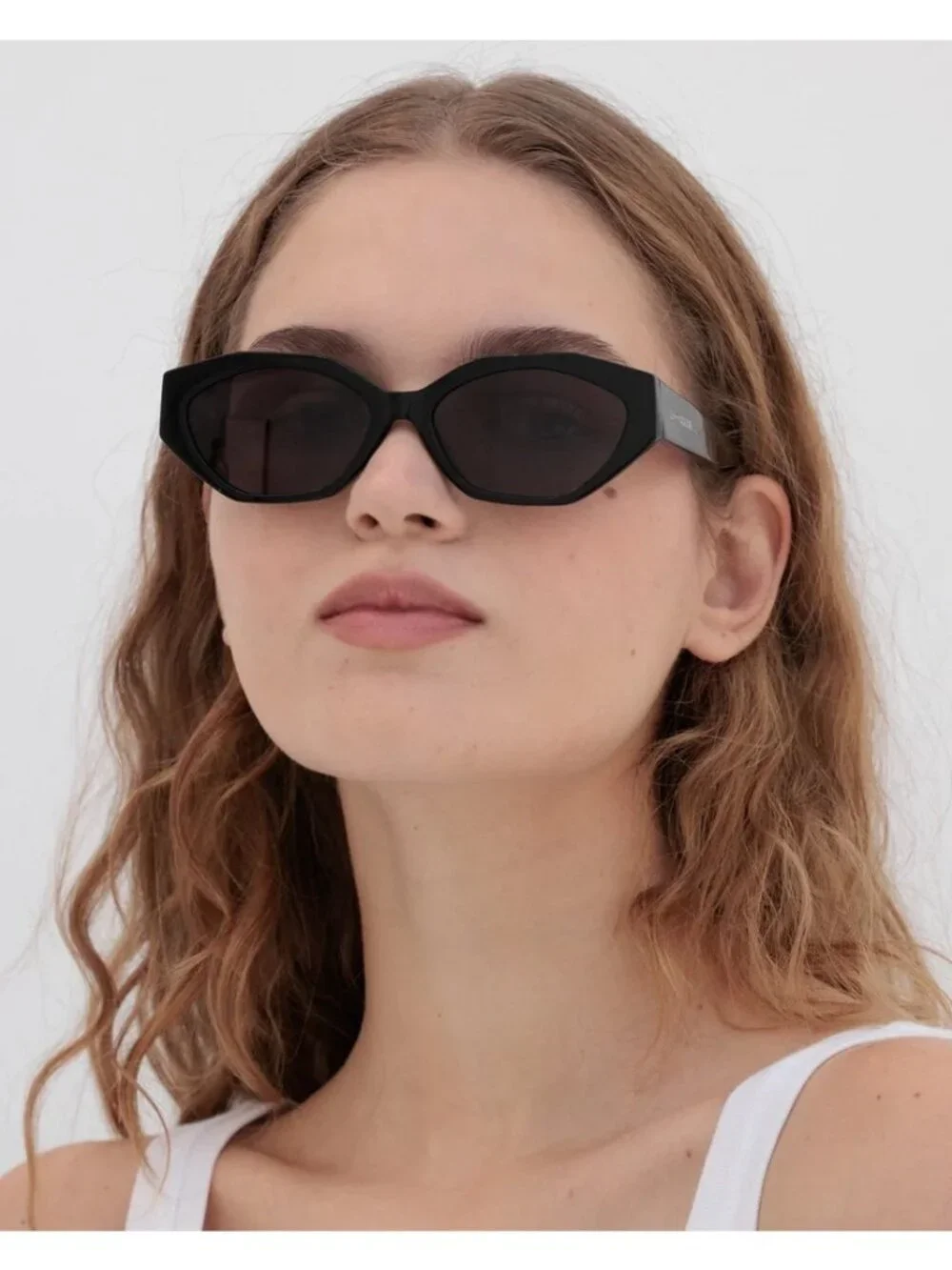 Lu Goldie Eliana Sunglasses in Black New Womens Sunnies